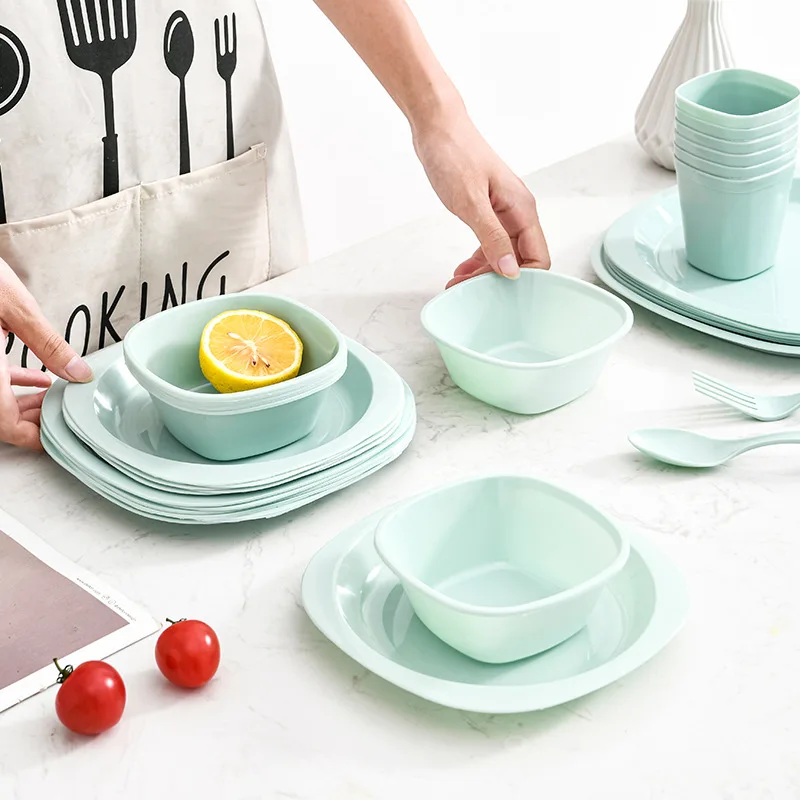 Camping Cooking Dining Set - ชุดภาชนะพลาสติกแบบพกพาสำหรับใช้กลางแจ้ง 54 ชิ้น ชุดภาชนะพลาสติกแบบพกพา ชุดกล่องปิกนิกสำหรับแคมป์ปิ้ง อุปกรณ์ทำอาหารและรับประทานอาหารสำหรับแคมป์